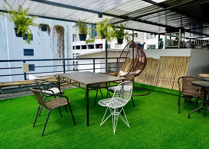 Silom Soi 3 Hash Hip And Funky With Rooftop View *